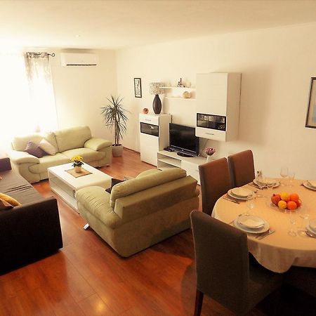 Apartment Anamarija Njivice Bagian luar foto