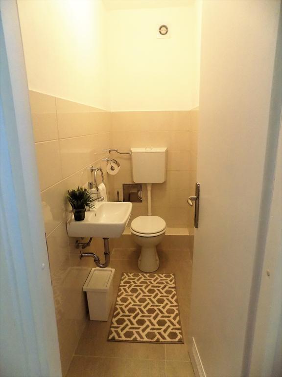 Apartment Anamarija Njivice Bagian luar foto