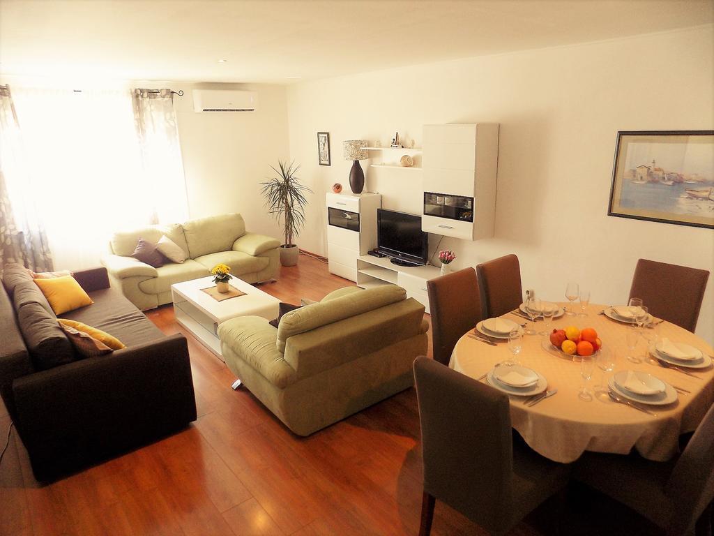 Apartment Anamarija Njivice Bagian luar foto